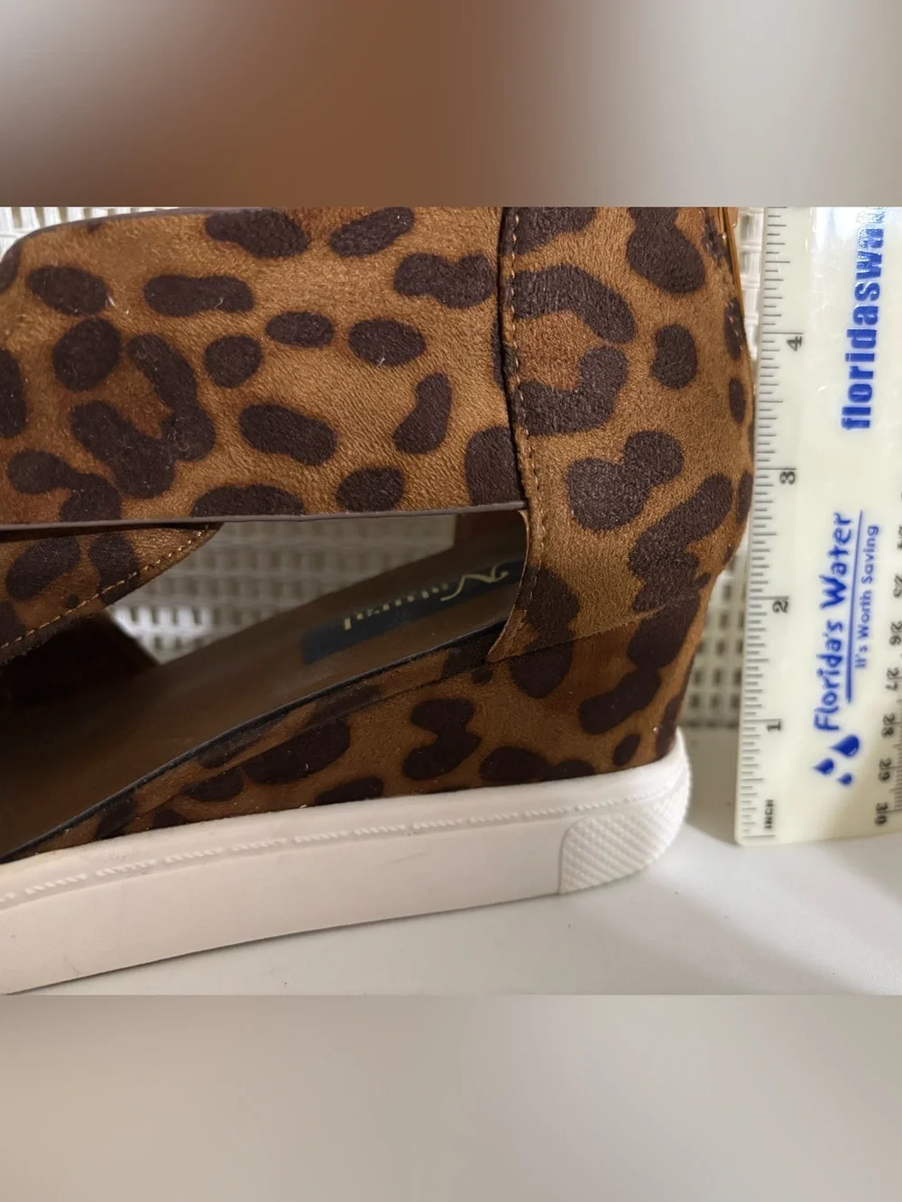Natural Reflections Leopard-Print Zippered Heel, Open Side Wedge Sz 8.5 Like-New